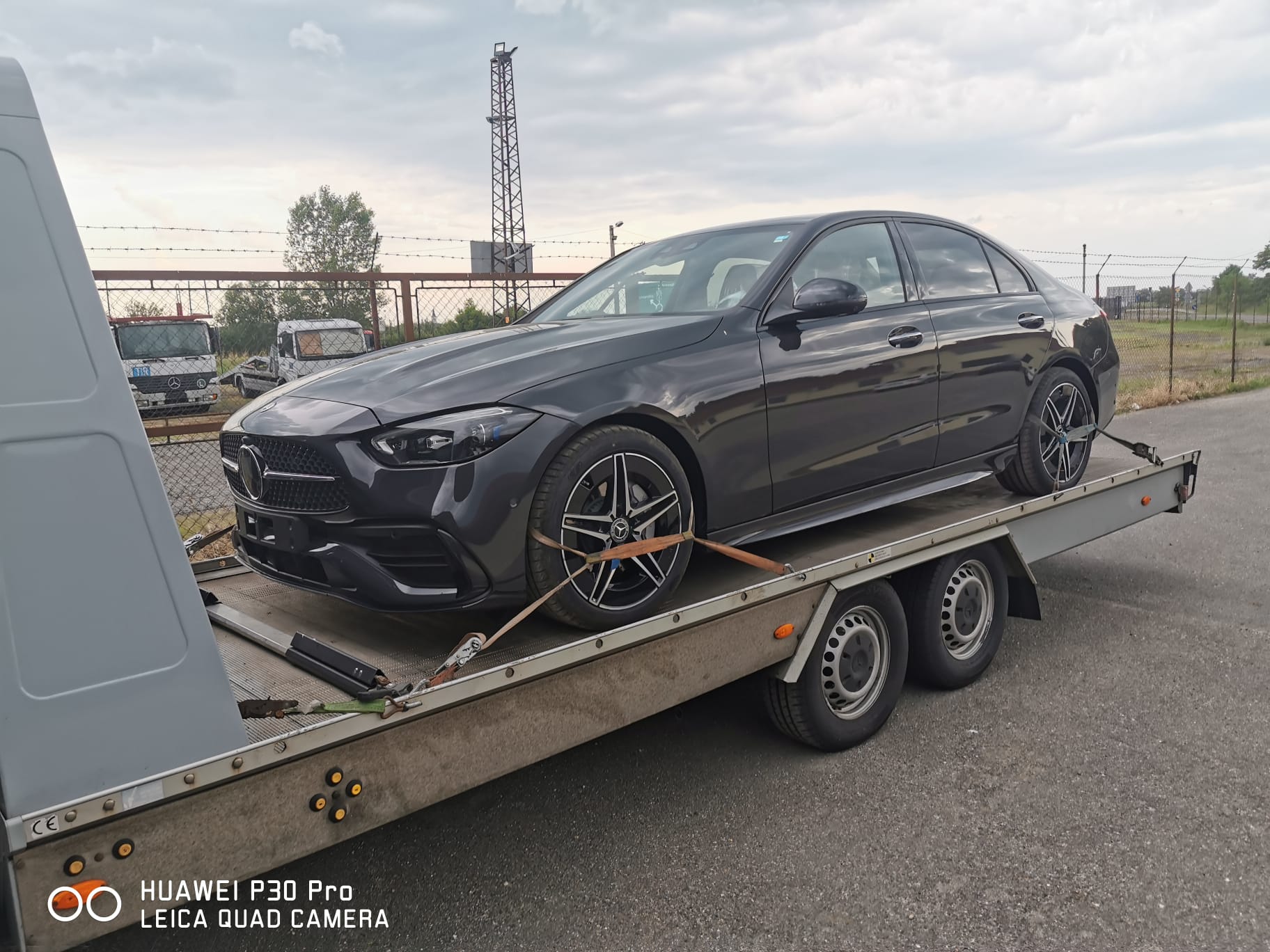 Farhzeugtransport Fahrzeugüberführung wir-holen-dein-auto.com