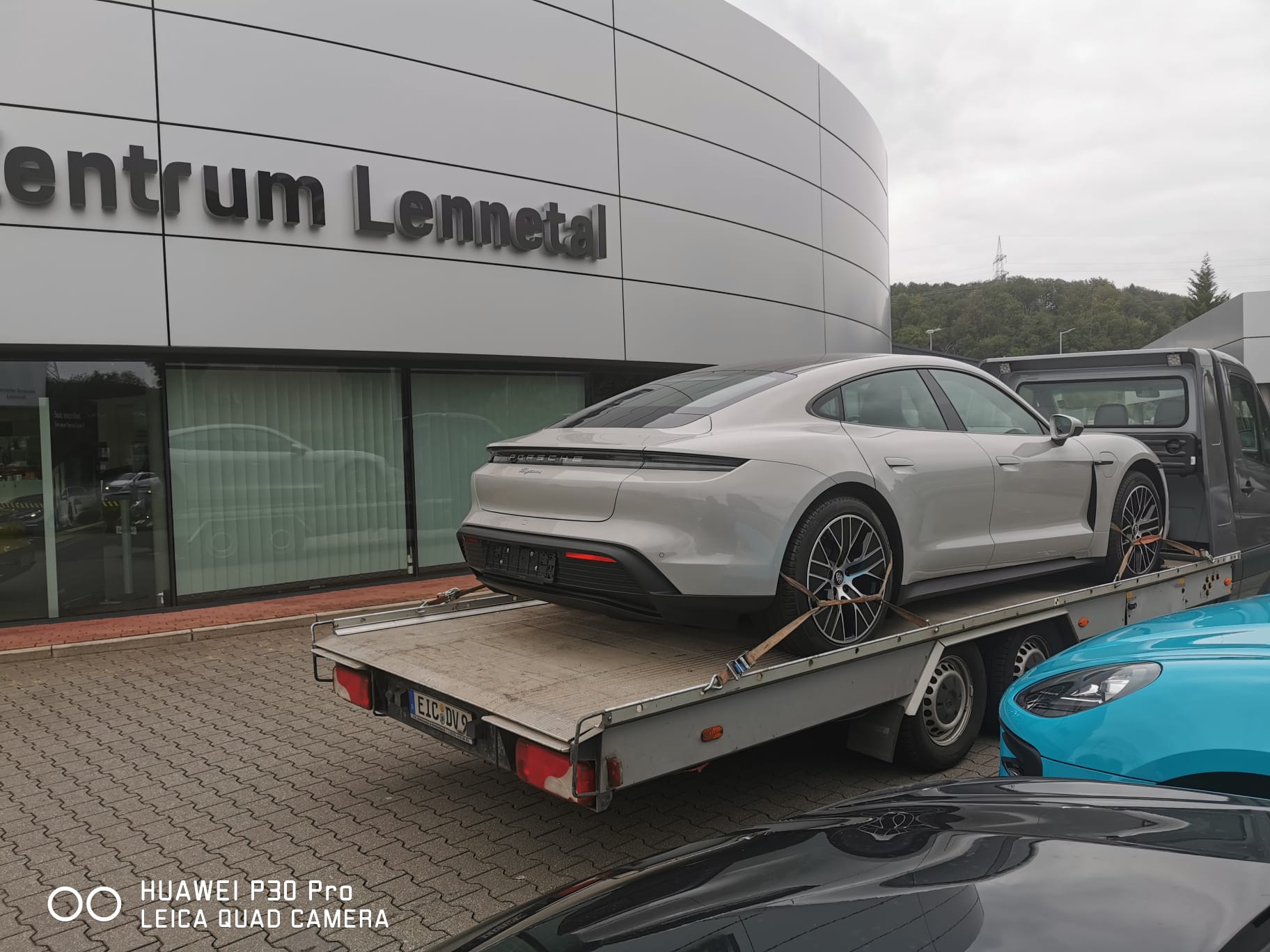 Farhzeugtransport Fahrzeugüberführung wir-holen-dein-auto.com